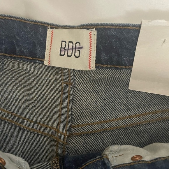 NWT Urban Outfitters BDG High-Waisted Cowboy Jeans. Size 28 - Picture 14 of 14
